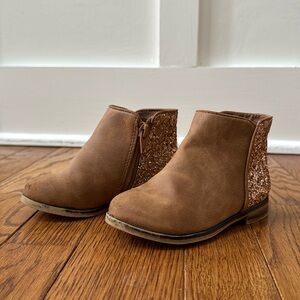 Cat and Jack Brown Sparkle Booties Toddler